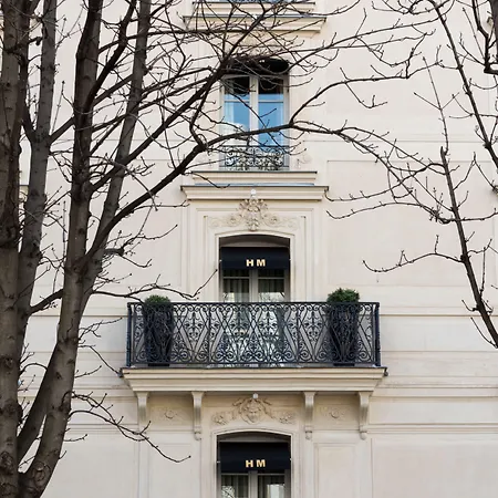 Montaigne 5* Paris