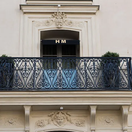 Montaigne Hotel